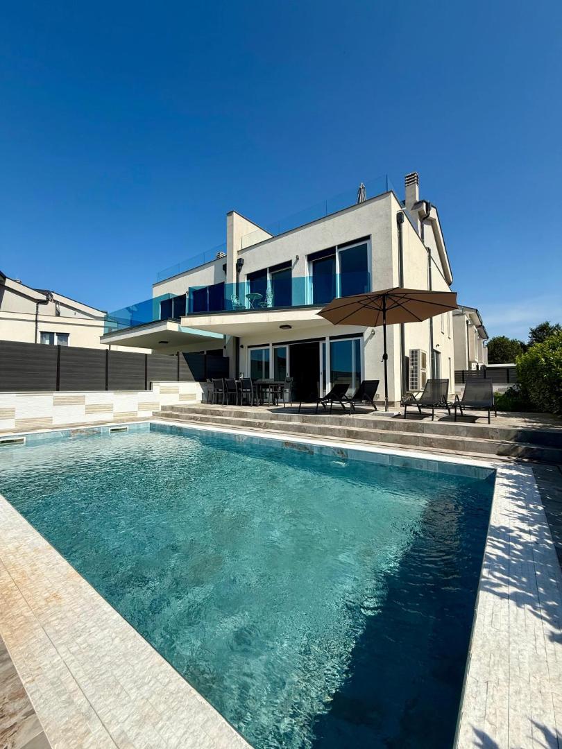 New Villa, Bild 13